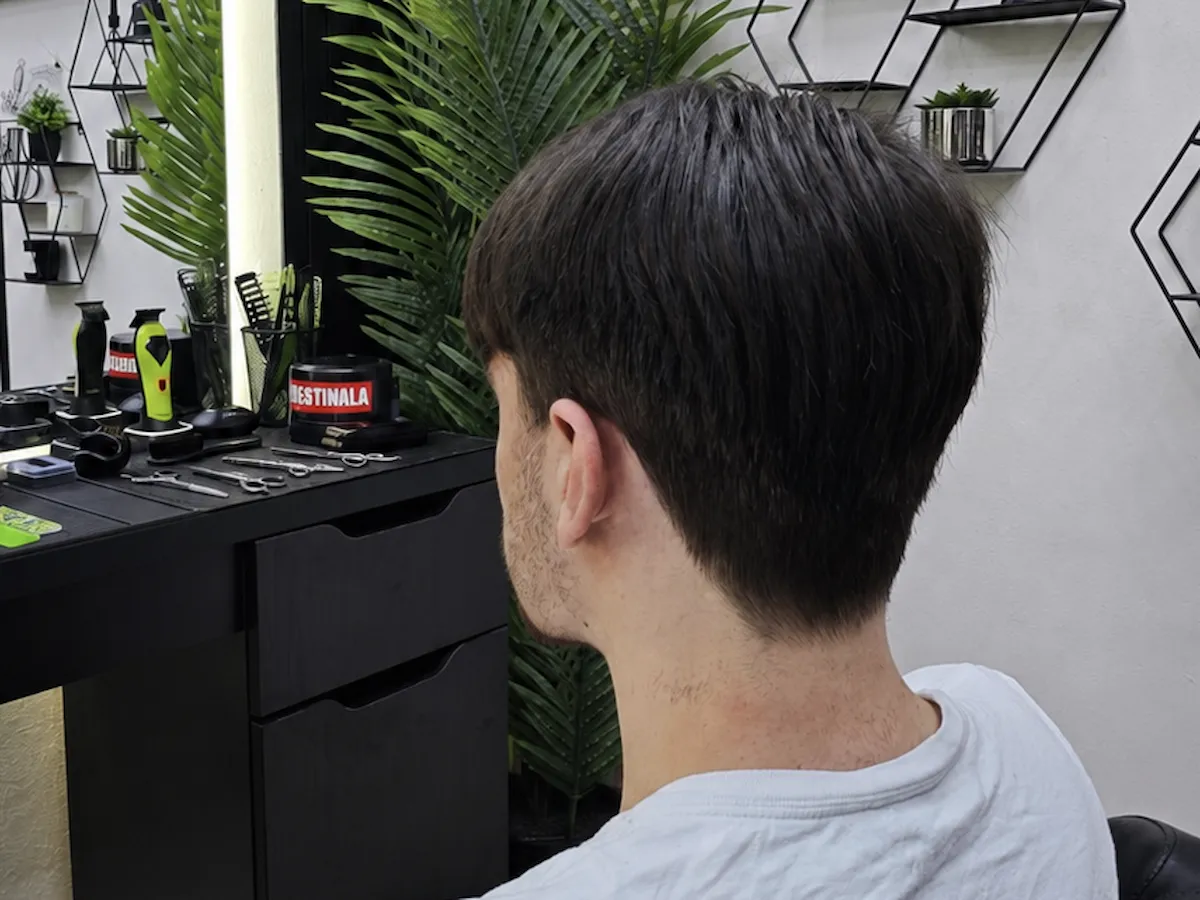 Klasišno muško šišanje u Barber Studio 7 u Nišu